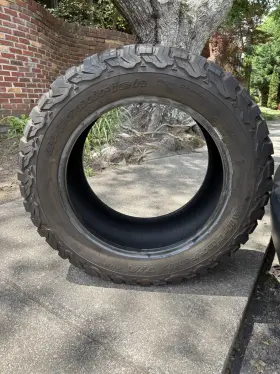 33x12.50r20lt Bf Goodrich 0939075 All Terrain Ta Ko2 114 Pre Owned Local Atlanta Pick Up