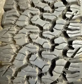 65r17 Bfgoodrich 42347 All-terrain Lt 275/65r17 T/a Ko2 121/118s Dot3024 Used Tires