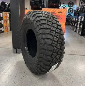 70r16 Bfgoodrich 84454 1 New Lt 305/70r16 Mud Terrain Km3 Tires - 10 Ply E