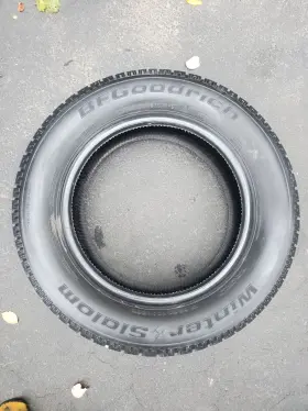 P1277ac Bfgoodrich 4 Studded Snow Tires 225/60/16