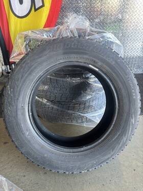 Bridgestone 013040 4 Blizzak Ws-80z 195/65 R15 Snow Tires And Prius 12 - 15 Oem Hub Caps