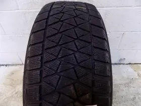 32nds Bridgestone 15862 P235/60r18 Blizzak Dm-v2 107 S Used 8/32nds
