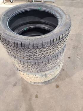 Bridgestone 585.2355519 4 Used Tires 582456 235-55-19 Weatherp 11/32