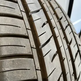 290124400 Dunlop Tire Grandtrek Pt3a 275/50r21 113v A/s All Season Never Driven On Lx 570