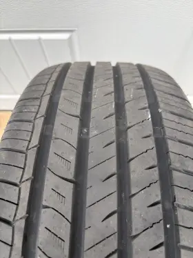 221020329 Evoluxx Capricorn Uhp 235/45r18 Tire