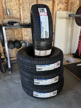 28711105 Falken Wildpeak A/t Trail 215/75r15 100t Quantity Of 4