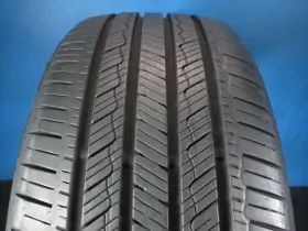 1566205 Giti Tire Used Comfort A1 235 40 19 9-10/32 High Tread 1126e