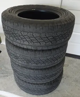 585.2556517 Gmc Acadia 2023 255/65/17 Tires