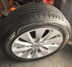110340545 Goodyear Assurance Maxlife 215/55r17 Tire 110340545 Goodyear Assurance Maxlife 215/55r17 Tire
