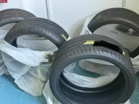 Goodyear 2 245 35/r20 275 30/r20 Almost New F1 Asymmetric 5 Runonflat 20 Inch Staggered Tires Set