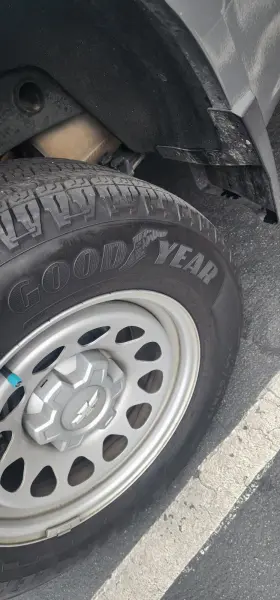 3183ms Goodyear Chevy Colorado Tires Only 18k On With Rims 3183ms Goodyear Chevy Colorado Tires Only 18k On With Rims