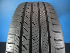 1310e Goodyear 484310015645 Used Eagle Sport All Season 235 50 19 8-9/32 High Tread