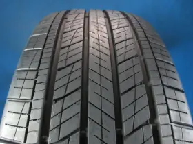 681019630 Goodyear Used Assurance Finesse 235 55 19 9/32 High Tread 1007e