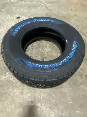 748139686 Goodyear Wrangler At Adventure With Kevlar Pro Grade Lt275/70r18 Tire Owl