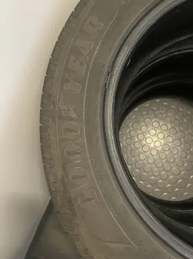 767366537 Goodyear Assurance Weatherready 225/60r17 Tire