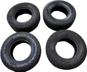 70r18 Goodyear Mt Lt305/70r18 Set Wrangler Territory 126/123r Load E 13/32 Nto Oem Factory