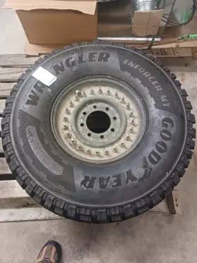 3518517 Goodyear Wrangler Enforcer Hero Hummer Tire With Rim 37 X 12.5 R16.5