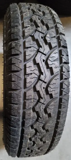 100a1905 Gt Radial Adventuro At3 All Terrain 235/75r15 105s Year Round Tire Dot Date 1520