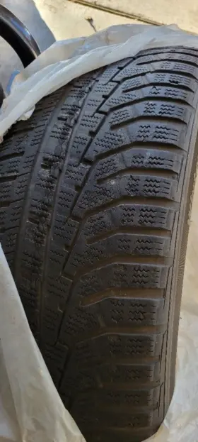 1017437 Hankook Four Used Winter Icept Evo2 Suv W320a 245/50r20 Tires
