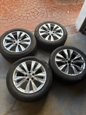 M35x Infinity P235/50 2006 Infiniti Tires All Four
