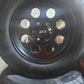 C167209007 Mastercraft 2 45 75r 17 Inch Cruiser Quest Tires On Gf. X. Rims. Like Brand New