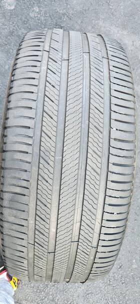 Michelin 08008 2 Used Premier Ltx 235/65r18 With 40k Miles 4/32 Tread Left