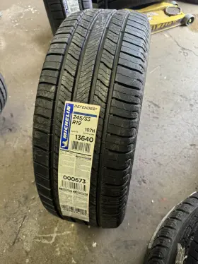 55r19 Michelin 13640 Qty 1 245/55r19 Defender2 107h Xl Black Wall Tire