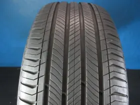 1654623 Michelin Used Primacy All Season 235 55 19 7-8/32 Tread 1381/2e 1654623 Michelin Used Primacy All Season 235 55 19 7-8/32 Tread 1381/2e
