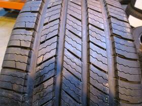 Michelin 27497 P215/55r17 Defender 94 V Used 10/32nds
