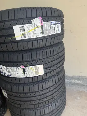 40r19 Michelin 48884 Tires Defender 235/40r19