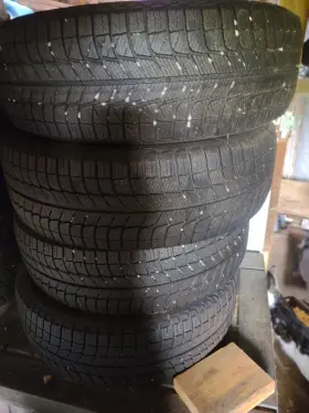 55308 Michelin X-ice Snow Tire 215/65/r16 - Low Mileage 55308 Michelin X-ice Snow Tire 215/65/r16 - Low Mileage