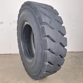 8.25r15 Michelin 56370 Xzm Stabilftx 153a5 High Tread Remaining