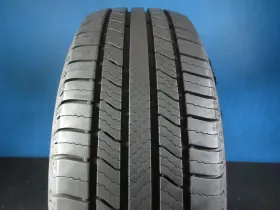 56700116343 Michelin Used Defender 2 215 60 16 10/32 High Tread No Patch 2070c
