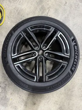 Pt00846485-a Michelin Pilot Sport S5 Hl 275/50 R22 116v Tires With 22x8.5 Rims Full Set Of 4