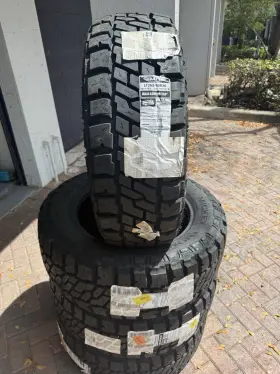 331065002 Mickey Thompson Qty 4 Lt265/60r20 Baja Legend Exp 121q Lre Black Wall Tires