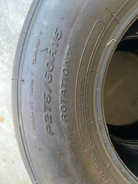Mickey Thompson P275/60/15t P275/60/15r