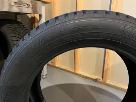0268557 Nokian Hakkapeliitta Suv 235/55r19 Winter Tires Set Of 4
