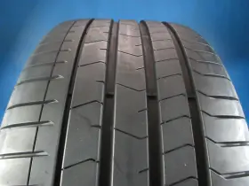 1477803 Pirelli Used P Zero Run Flat 315 35 21 8-9/32 High Tread 1021f
