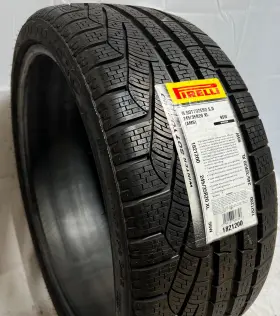 1821200 Pirelli 1 - New 245/35r20 Xl 95w W.sottozero S.ii Ams Aston Martin 5126