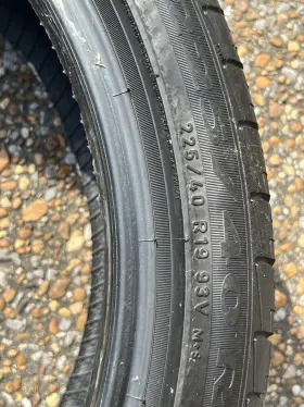 2418000 Pirelli 2 Cinturato Run Flat P7 93v 225/40r19 Tire 75% Tread