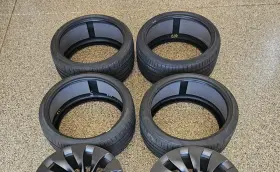 2494400 Pirelli 4 P Zero 235/35 R20 Tires With Bonus Road Hazard Replacement Certificate