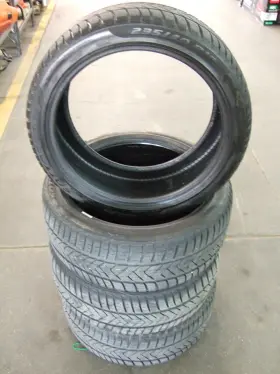 235-40 Pirelli R60621 4 Snow Tires Sottozero 3 Size 235-40/r19 - Less Than 1000 Miles L K 235-40 Pirelli R60621 4 Snow Tires Sottozero 3 Size 235-40/r19 - Less Than 1000 Miles L K