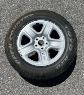 20aa4e0 Toyo 2009-2012 Toyota Rav4 Limited Oem Rear Trunk Hatch Spare Tire 225/65r17 101h 20aa4e0 Toyo 2009-2012 Toyota Rav4 Limited Oem Rear Trunk Hatch Spare Tire 225/65r17 101h