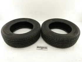 585.2156516 Volvo Pair Of Tires Hankook Kinergy Pt 215/65r16 98h Tread Depth 11/32 Date Code 2322 585.2156516 Volvo Pair Of Tires Hankook Kinergy Pt 215/65r16 98h Tread Depth 11/32 Date Code 2322