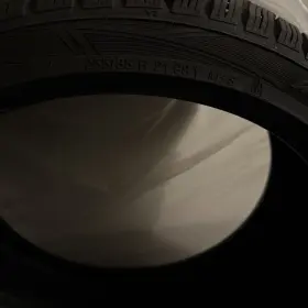 8ja928 Vredestein Snow Tires 255/35 R21