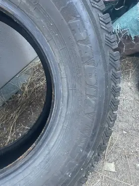 75r16 Wintercat Don' T 2 Snow Tires. Almost New. Lt245/75r16 M S