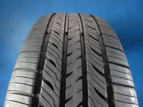 110132720 Yokohama Used Avid Ascend Lx 235 65 17 10/32 High Tread 1958c