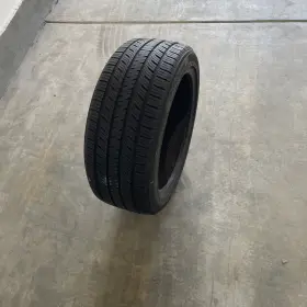 8d04620 Yokohama Tire 18 Inch 235/45r18 84v
