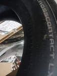 275/60 R20 Tire Continental Cross Contact Lx 11/32 Tread Depth 3208438 Used. Price: $159.00.